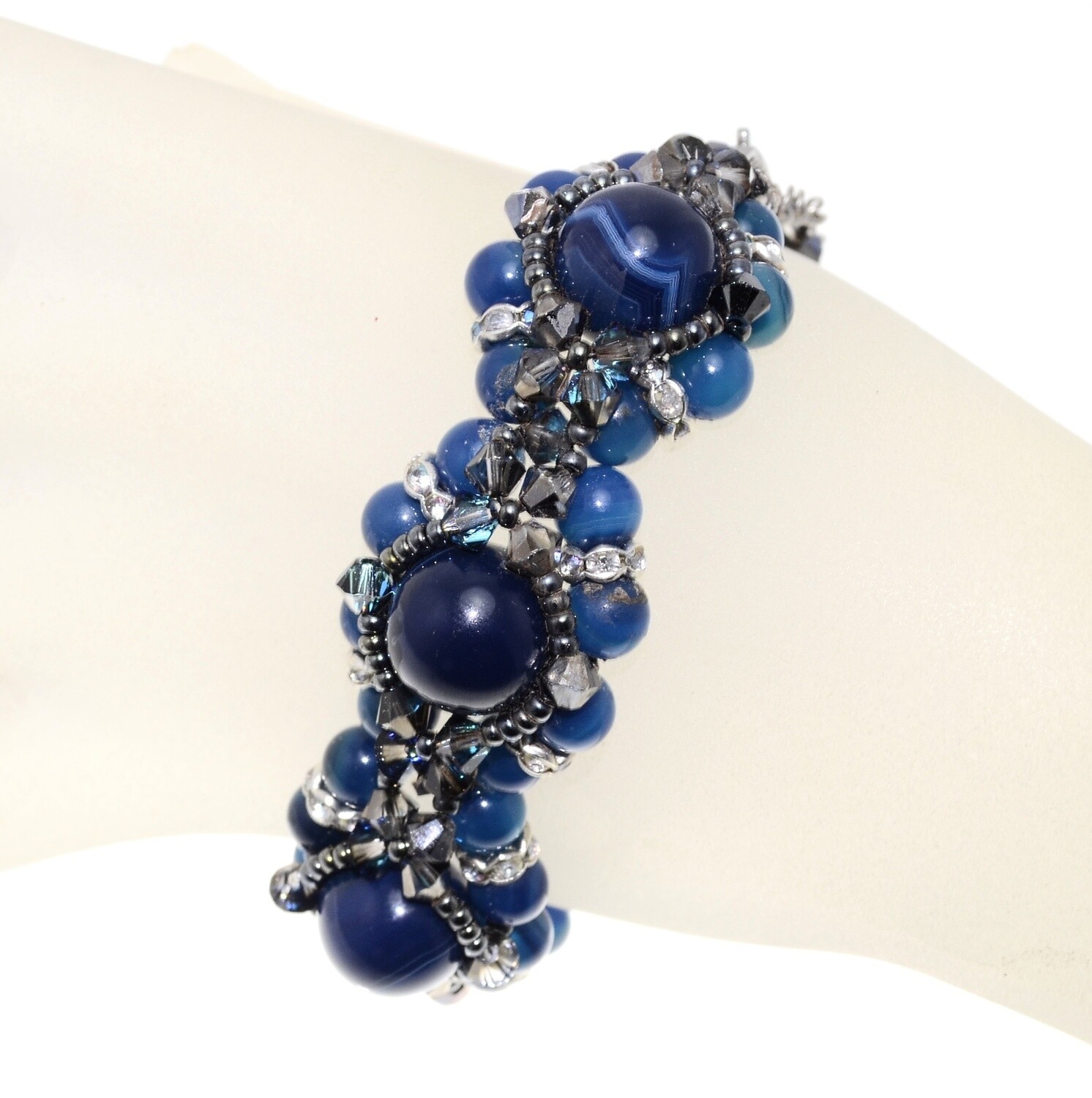 504. Bastelidee / Schmuck selber machen / mit Steinen / Achat blau