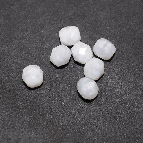 Facettperlen opal weiß 6mm /  14 Stück
