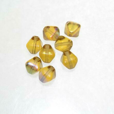 Pyramide  AB topas-gold 6MM / 10 Stück