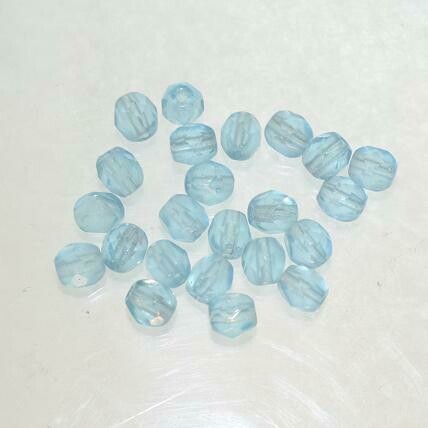 Glasschliffperlen – Blau matt, 4 mm (25 Stück) Mattierte, facettierte Glasschliffperlen in Hellblau – 4 mm, 25 Stück