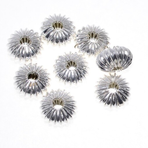 Gerifte Schmuckkugeln 10 mm versilbert, oval / 8 Stück