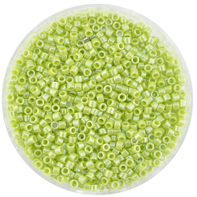 Japanische Zylinderperlen Toho Treasure Opaque Lusted Sour Apple 1,8mm/ 5g