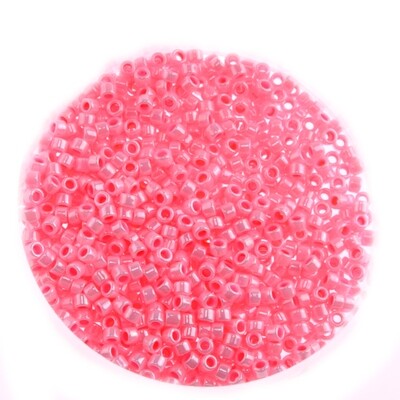 Japanische Zylinderperlen Toho Treasure Opaque Pastel Peach Blossom 1,8mm / 5g