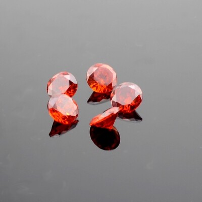 Hochwertige Strasssteine aus Zirconia 8mm / 3 Stück Hochwertige Strasssteine aus Zirconia 8mm / 3 Stück