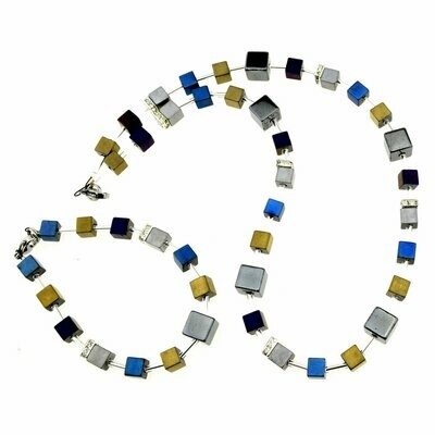 Kette + Armband mit Würfelperlen Hematit Kette + Armband mit Würfelperlen Hematit