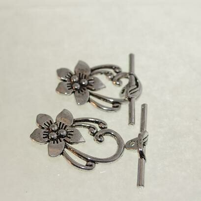 Knebelverschluss silberfarben Blüme ca.15mm / 2 Sets