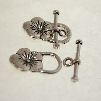 Knebelverschluss silberfarb. Blüte ca.13x22mm / 2 Sets