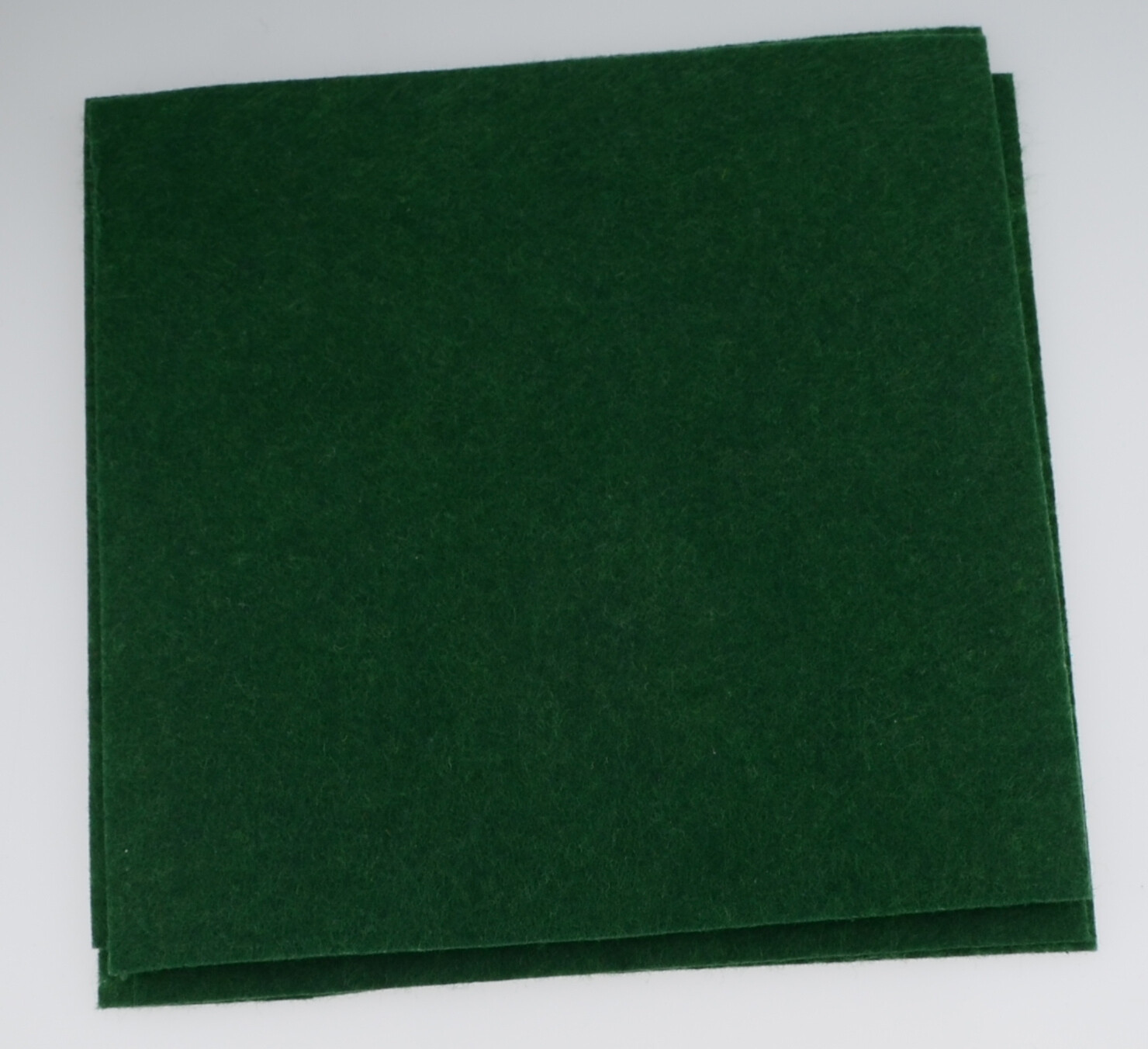 Filz Bastelfilz 1mm dünn hart 150x150mm grün /1 Stück Filz Bastelfilz 1mm dünn hart 150x150mm grün /1 Stück