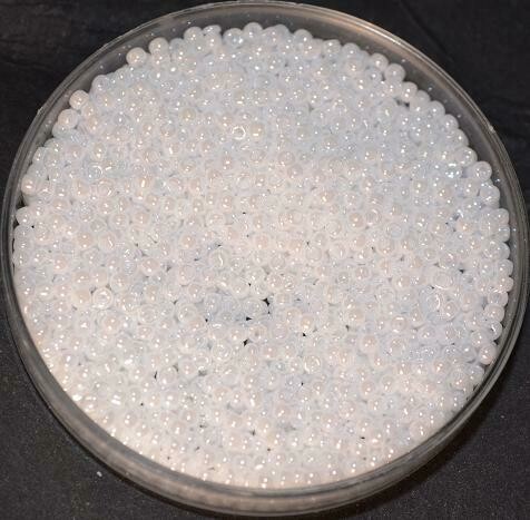 Hochwertige japanische Rocailles Toho 15/0 Opaque Lusted White / 10g