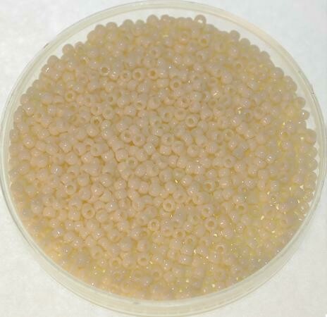 Hochwertige japanische Rocailles Toho 15/0  inside color crystal -white lined / 10g