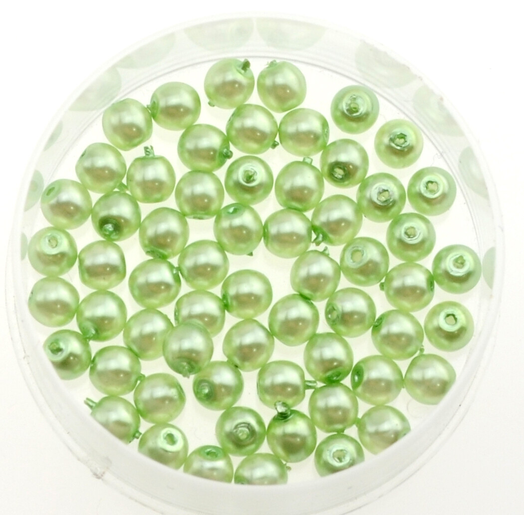 30x Renaissance Glaswachsperlen, 4mm Ø hell grün