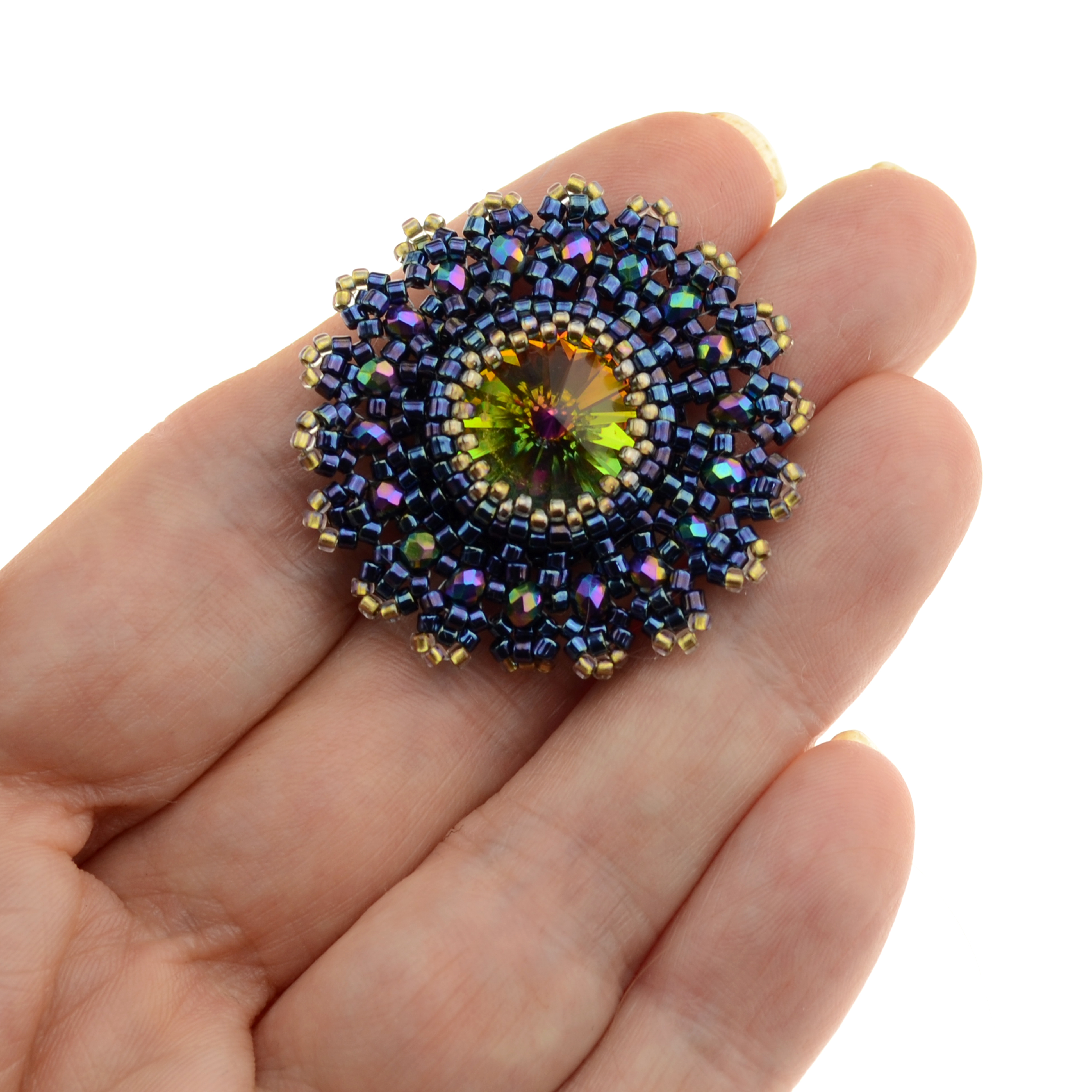 Schmuckherstellungs Set 912 / Brosche selber sticken DIY Kit mit Perlen + Anleitung + Zubehör