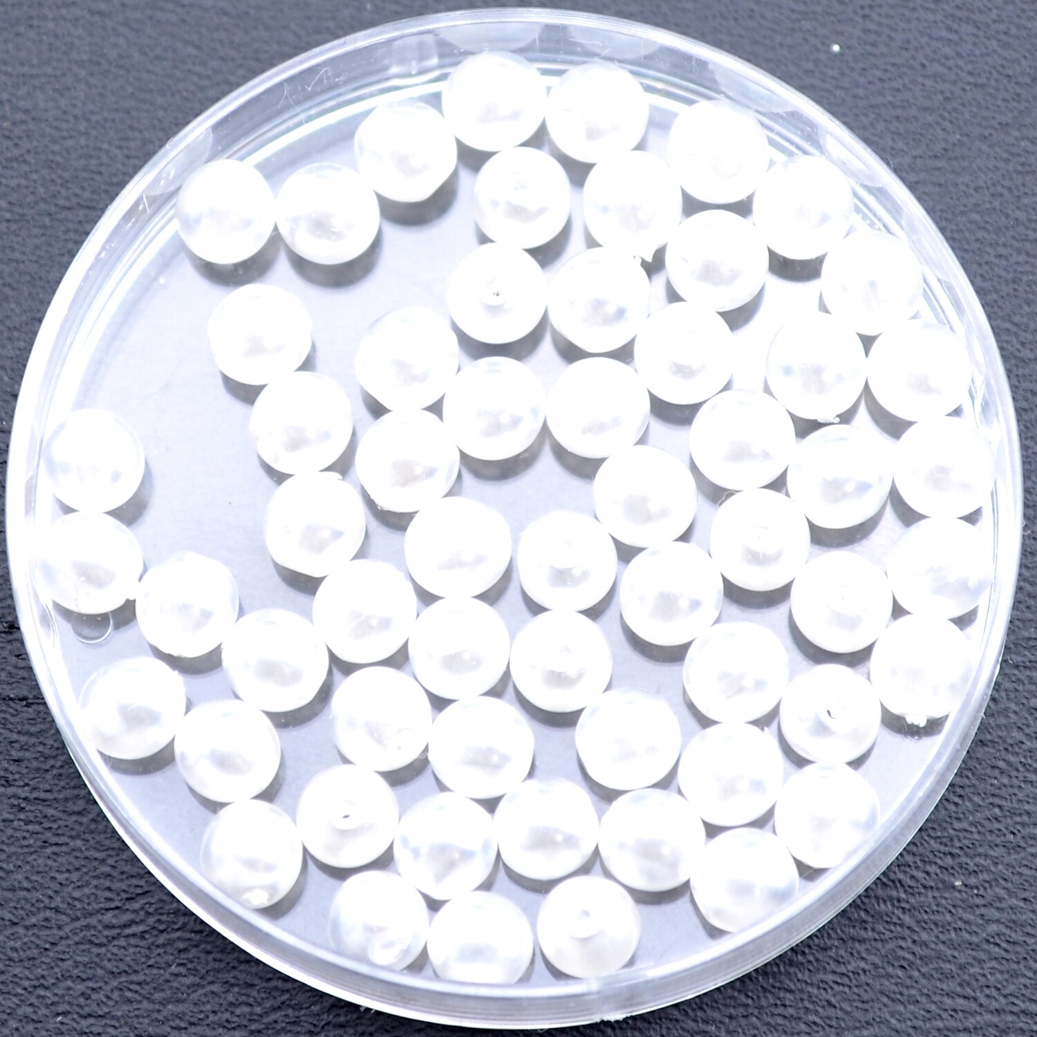 30x Renaissance Glaswachsperlen, 4mm Ø weiß