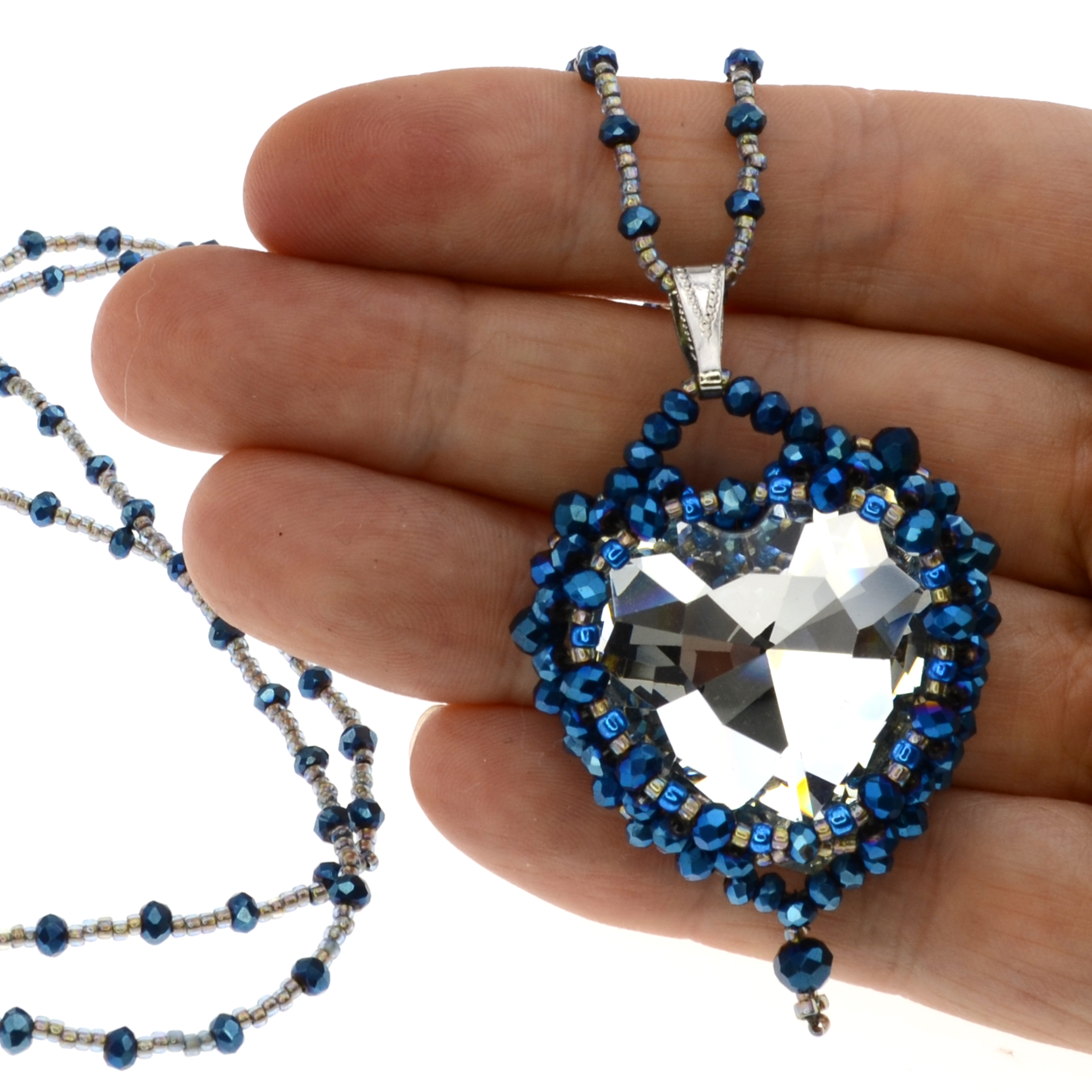 49. Kit mit Perlen, Anleitung und Zubehör / Schmuck selber machen / Anhänger Herz / English + Deutsch