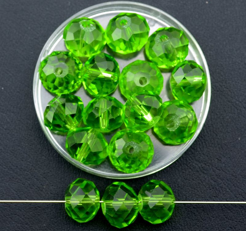 Rondelle facettiert 10 mm grün / 8 Stück