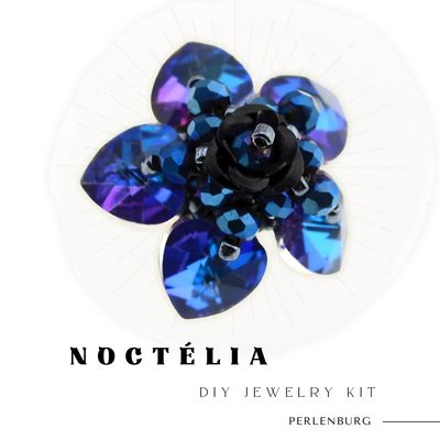 DIY-Schmuckset „Noctélia“ – Blütenring mit Kristallherzen, Anleitung & Zubehör Темно-синее кольцо своими руками с чёрным цветком и фиолетовыми кристаллами-сердцами