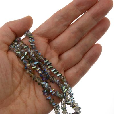 Galvanisierte Glasperlen Dreieck facettiert – Grau, 4,5×5×6 mm | Funkelnde DIY-Perlen / 40 Stück