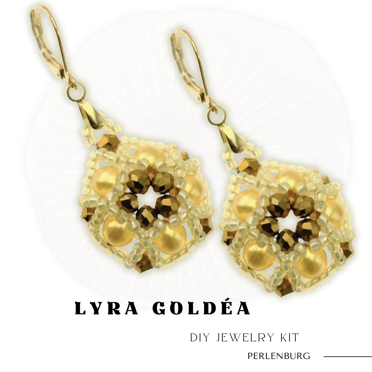 DIY-Schmuckset „Lyra Goldéa“ – Ohrringe mit goldenen Perlen & Anleitung (Faden + Nadel gratis dazu) DIY-Schmuckset „Lyra Goldéa“ – Ohrringe mit goldenen Perlen & Anleitung (Faden + Nadel gratis dazu)