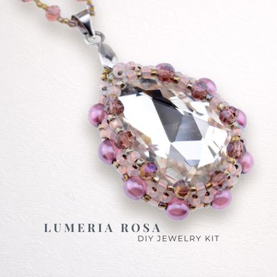 DIY-Schmuckset „Lumeria Rosa“ – Rosé-Anhänger basteln DIY-Schmuckset „Lumeria Rosa“ – Rosé-Anhänger basteln