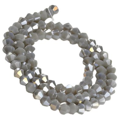 Facettierte Bicone-Glasperlen – Grau mit AB-Effekt, 4 × 4 mm /40 Stück Facettierte Bicone-Glasperlen – Grau mit AB-Effekt, 4 × 4 mm /40 Stück