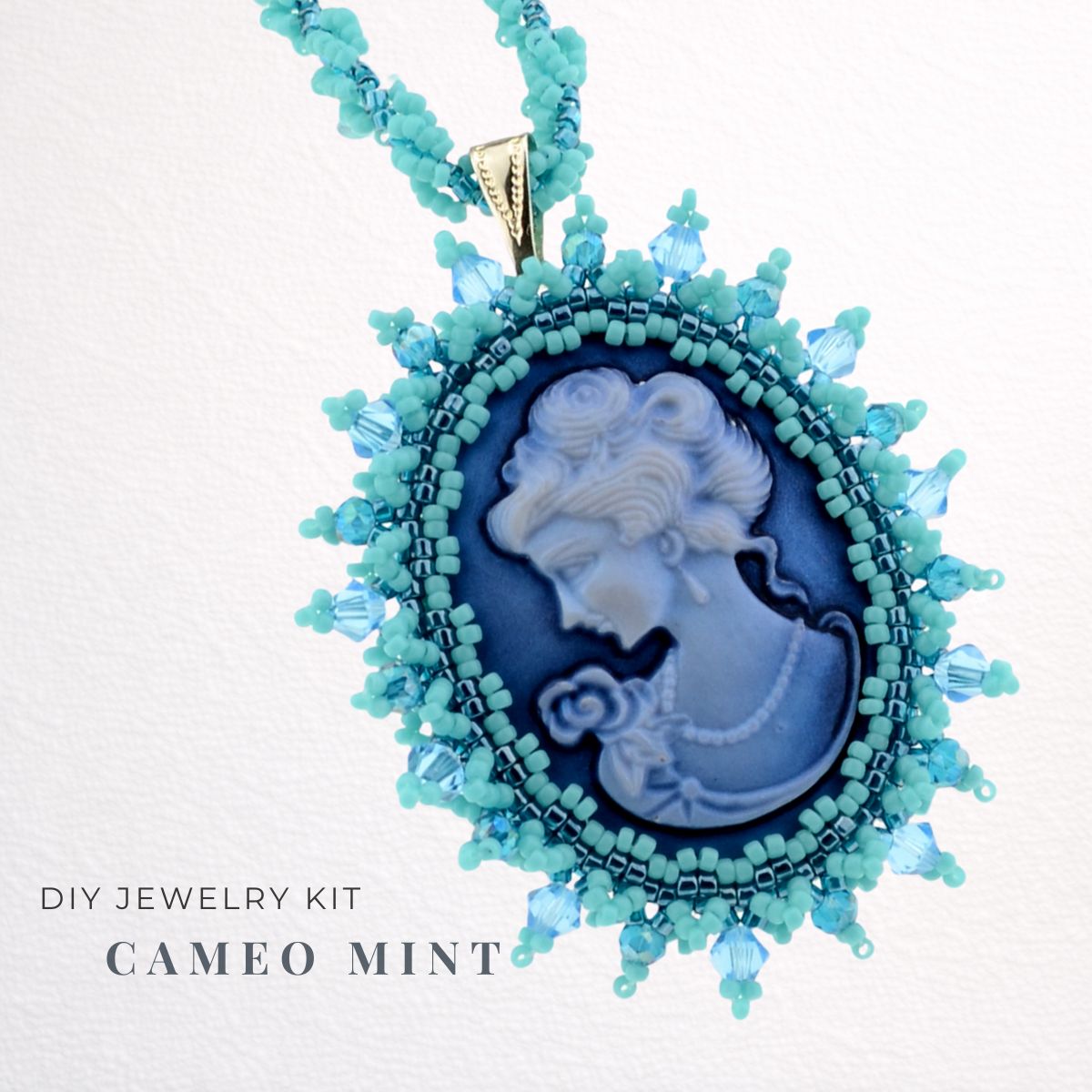 DIY-Schmuckset „Cameo Mint“ – viktorianischen Cabochon-Anhänger selbst gestalten