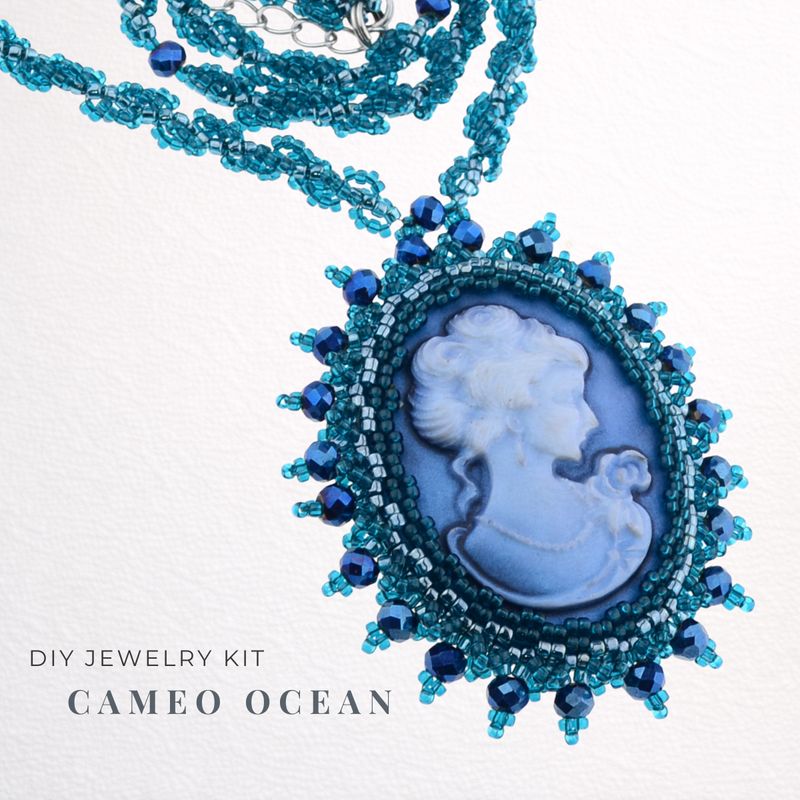  DIY-Schmuckset „Cameo ocean“ – Anhänger mit Cabochon und blauer Perlenfassung