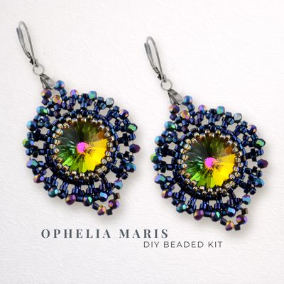DIY Schmuckset „Ophelia Maris“ – farbenfrohe Ohrringe mit schimmerndem Rivoli und irisierenden Perlen, Ohrringe selber basteln im märchenhaften Design.