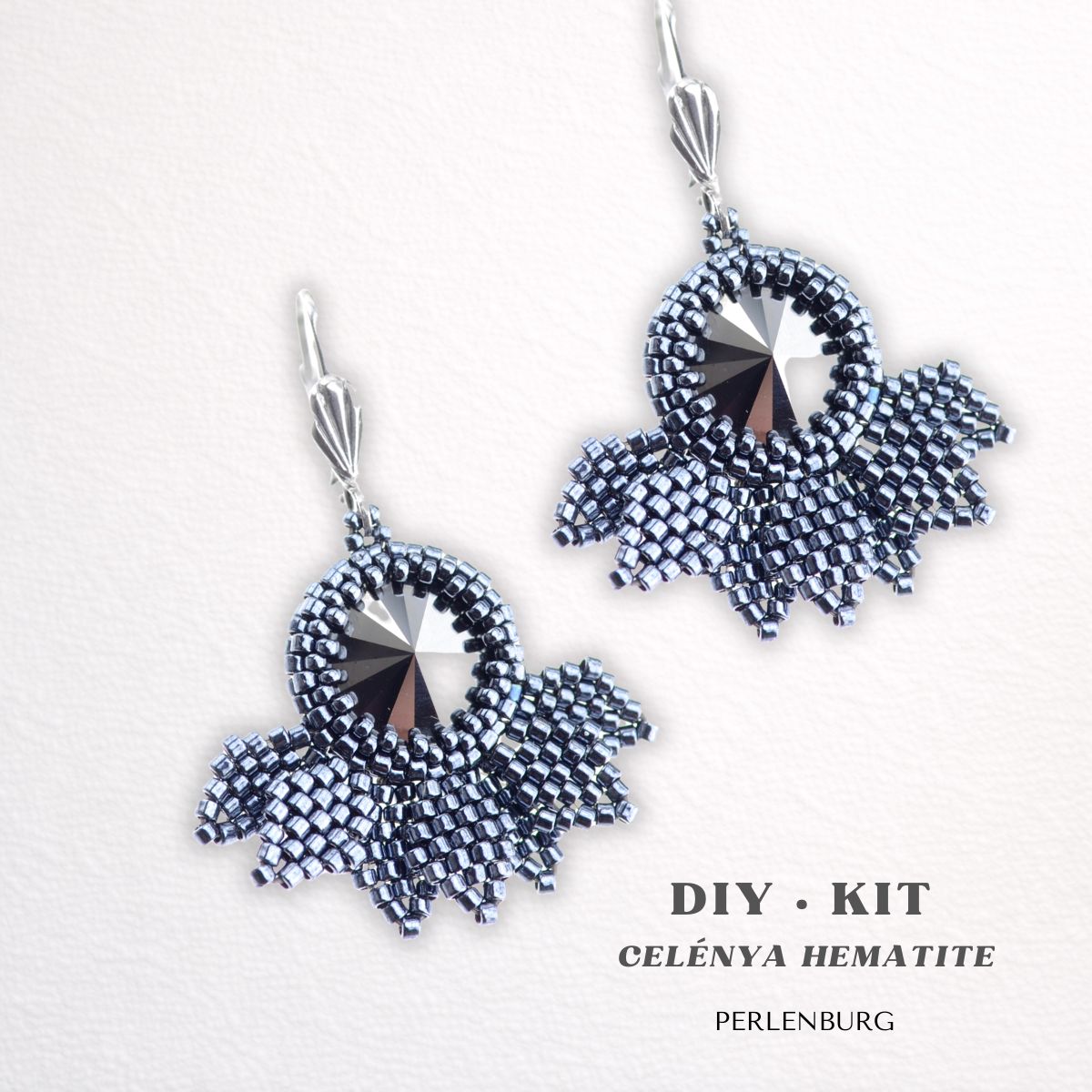 DIY Schmuckset „Celénya Hematite“ – elegante Ohrringe mit Hämatit-Kristall und silbrig schimmernden Perlen, zum Selbermachen in märchenhaftem Design.