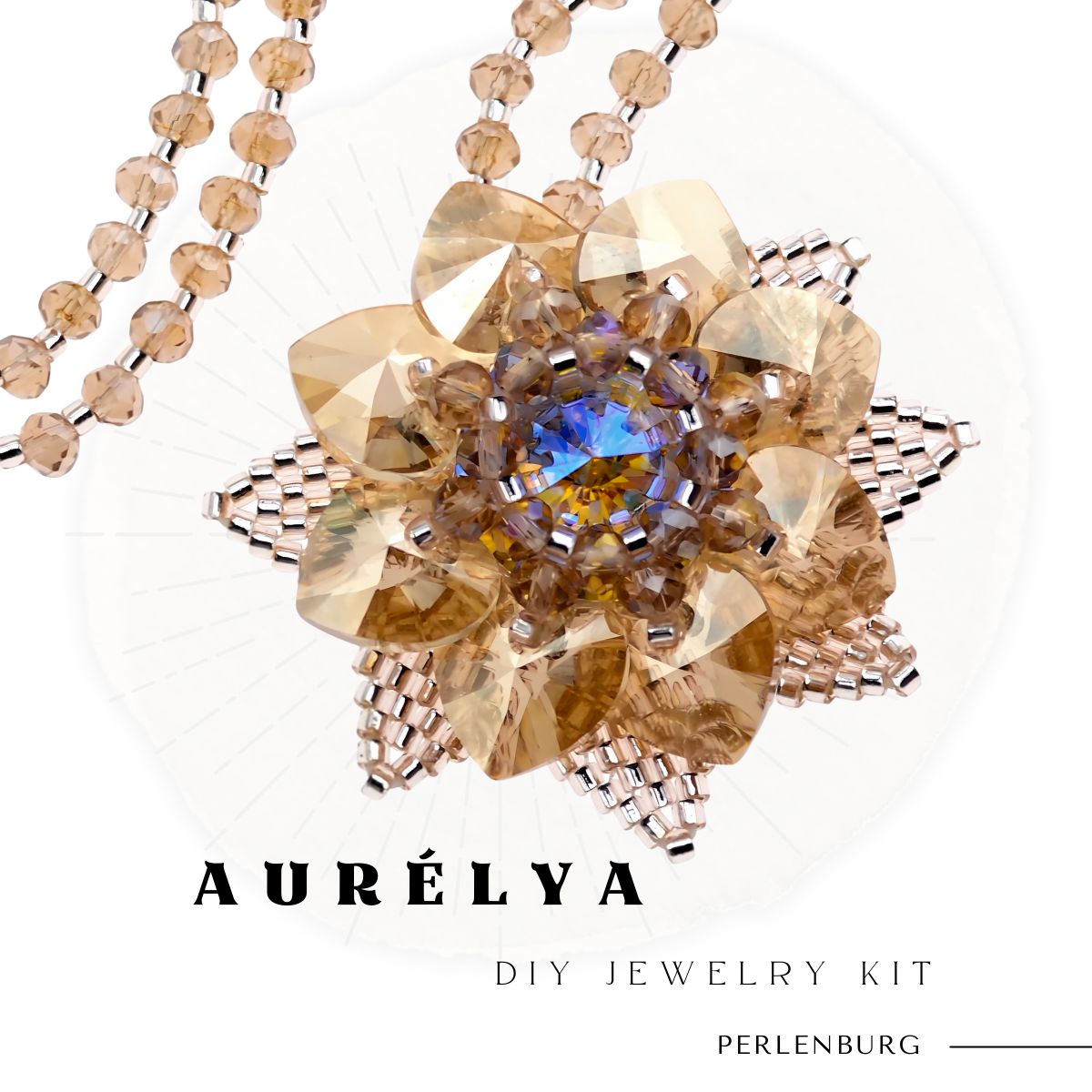 DIY-Schmuckset „Aurélya“ – goldene Blütenanhänger mit Kristall, Anleitung & Zubehör I Schmuck selber machen Goldene DIY-Kette mit Rivoli-Kristall und Herzperlen aus Perlenburg Bastelset