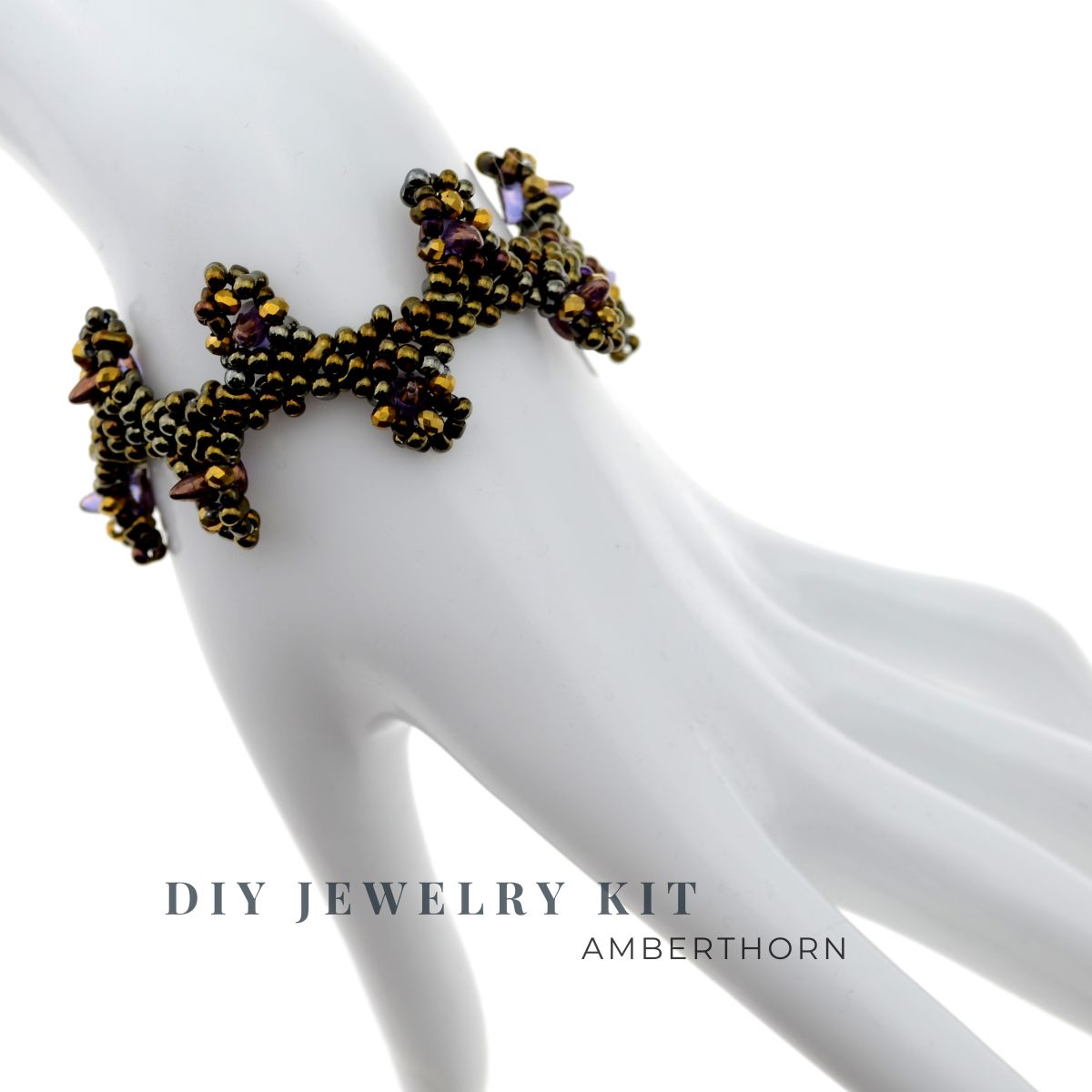 DIY-Schmuckset „Amberthorn“ – Armband mit goldenen Perlen & violetten Dornen basteln