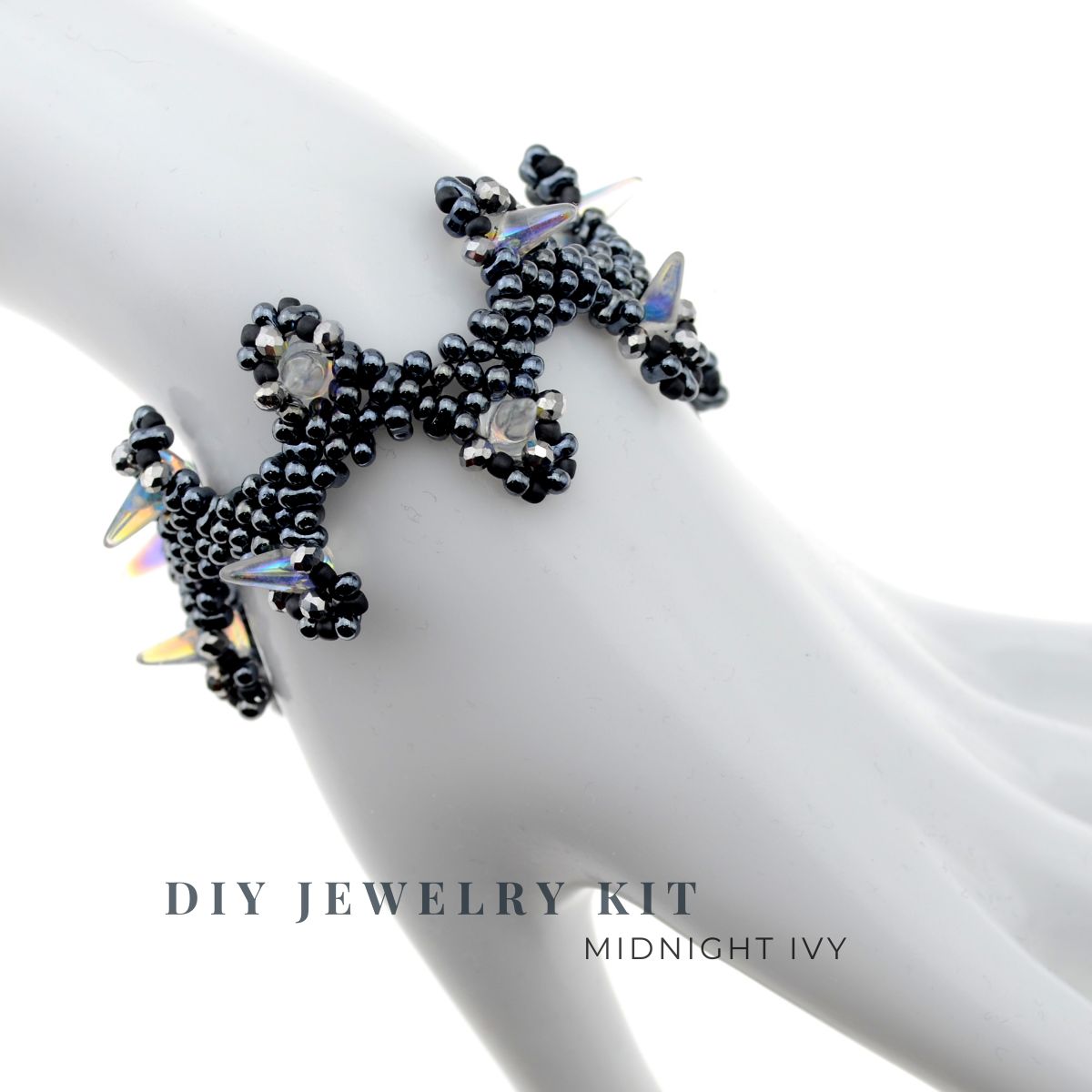 DIY-Schmuckset „Midnight Ivy“ – Armband mit Dornenperlen & Efeuglanz selbst gestalten