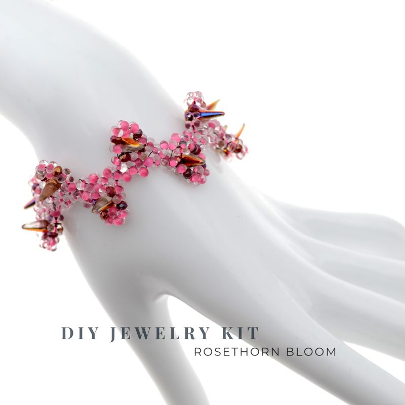 DIY-Schmuckset „Rosethorn Bloom“ – Armband mit Dornenperlen & Rosenglanz selbst basteln