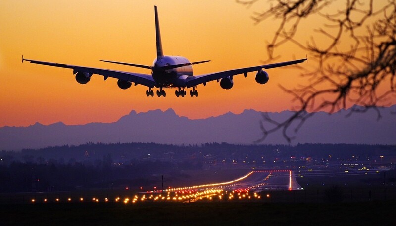 Aviatik / FINAL APPROACH AIRBUS A380 RUNWAY 14 ZURICH / (S) (M) (L) / Ab CHF 44.00