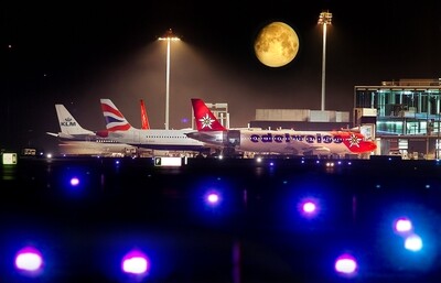 Aviatik / MOONRISE TERMINAL E ZURICH / (S) (M) (L) / Ab CHF 44.00