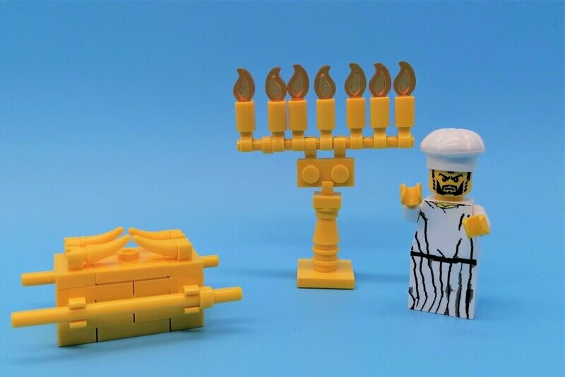 Bundeslade und Menora mit einem Leviten als Minifigur Bundeslade und Menora mit einem Leviten als Minifigur