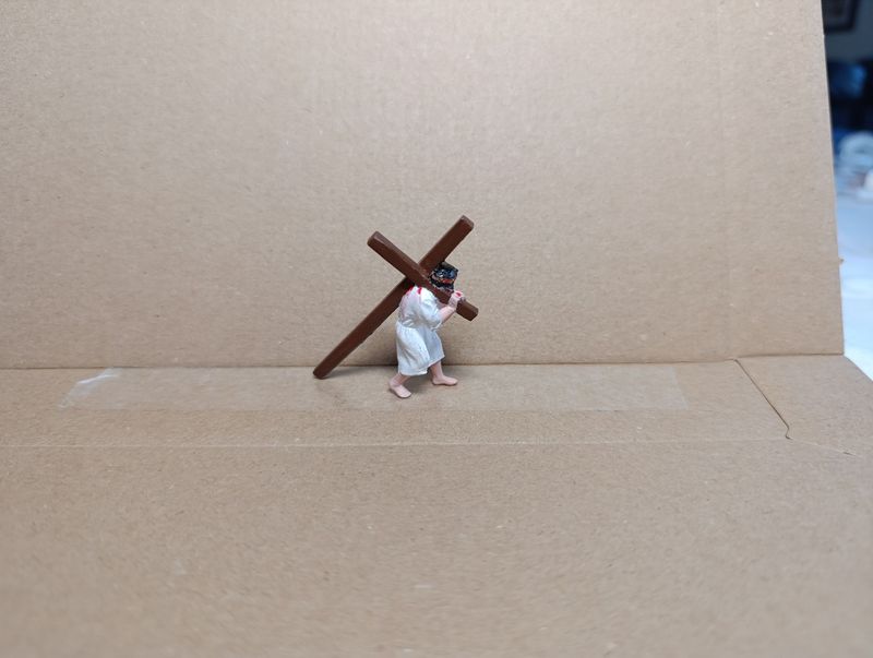 Jesus trägt das Kreuz – Maßstab 1:50 Jesus trägt das Kreuz – Maßstab 1:50