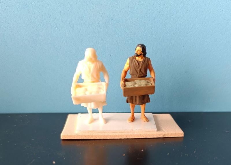 Fischer Petrus mit Kiste Figuren 1/50 unbemalt Fischer Petrus mit Kiste Figuren 1/50 unbemalt