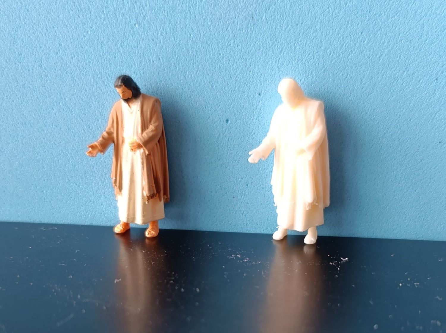 Jesus sieht nach unten Figur 1/50 unbemalt Jesus sieht nach unten Figur 1/50 unbemalt
