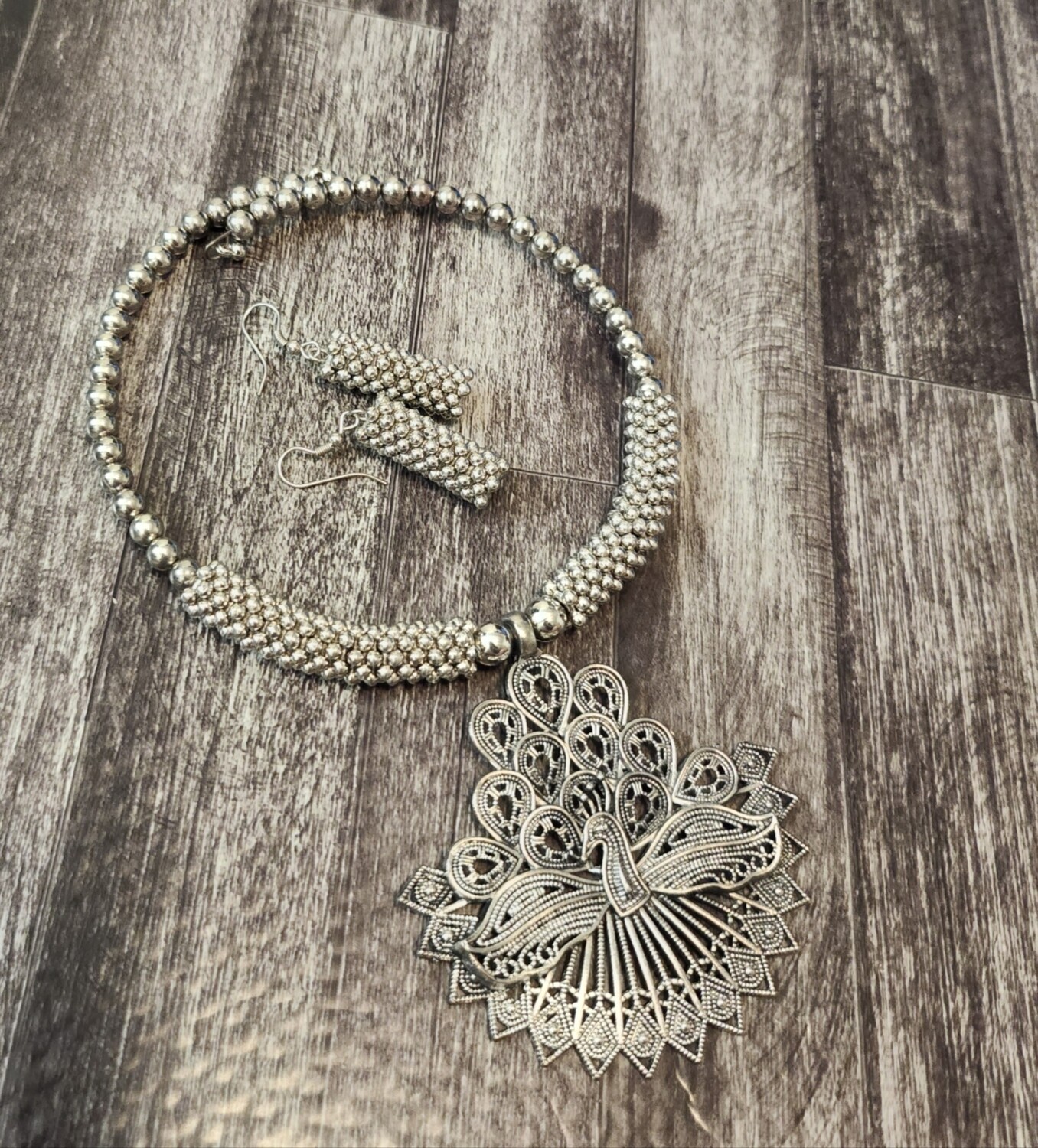 Oxidized Hasuli Peacock pendent weightless set