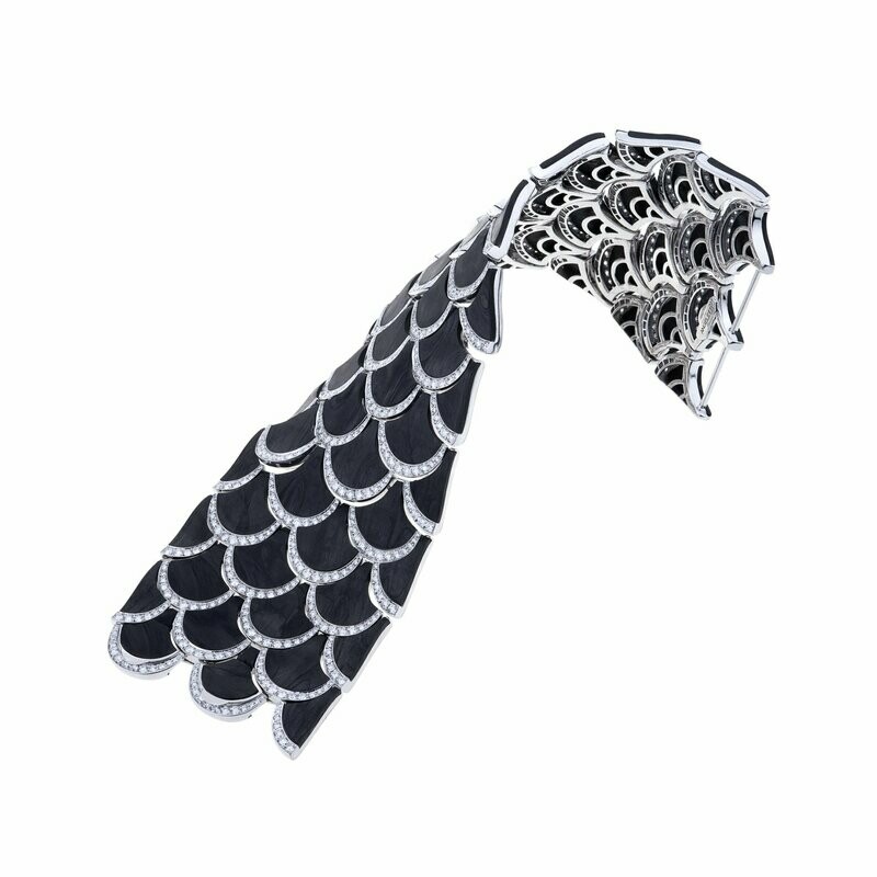White gold with carbonio and diamonds pave