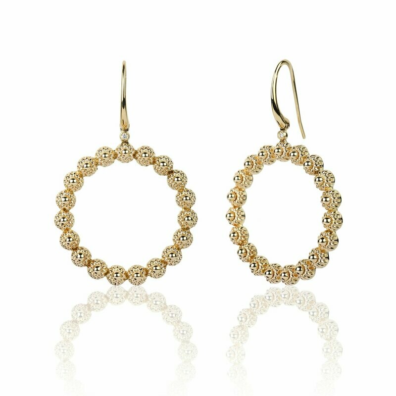 Yellow gold with flower rings