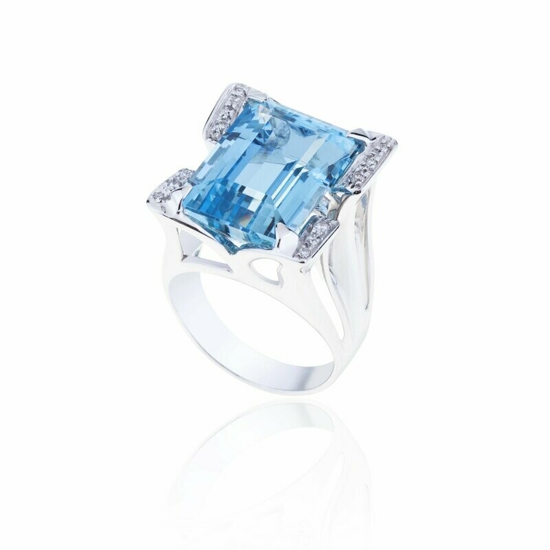 White gold with brazil aquamarine and diamonds