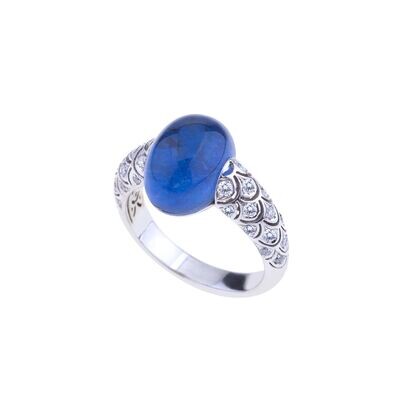 White gold with diamonds and doublette lapis