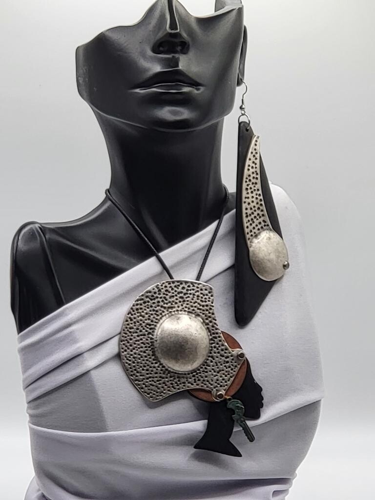 IME- IME- "Patience" Necklace & Earring Set