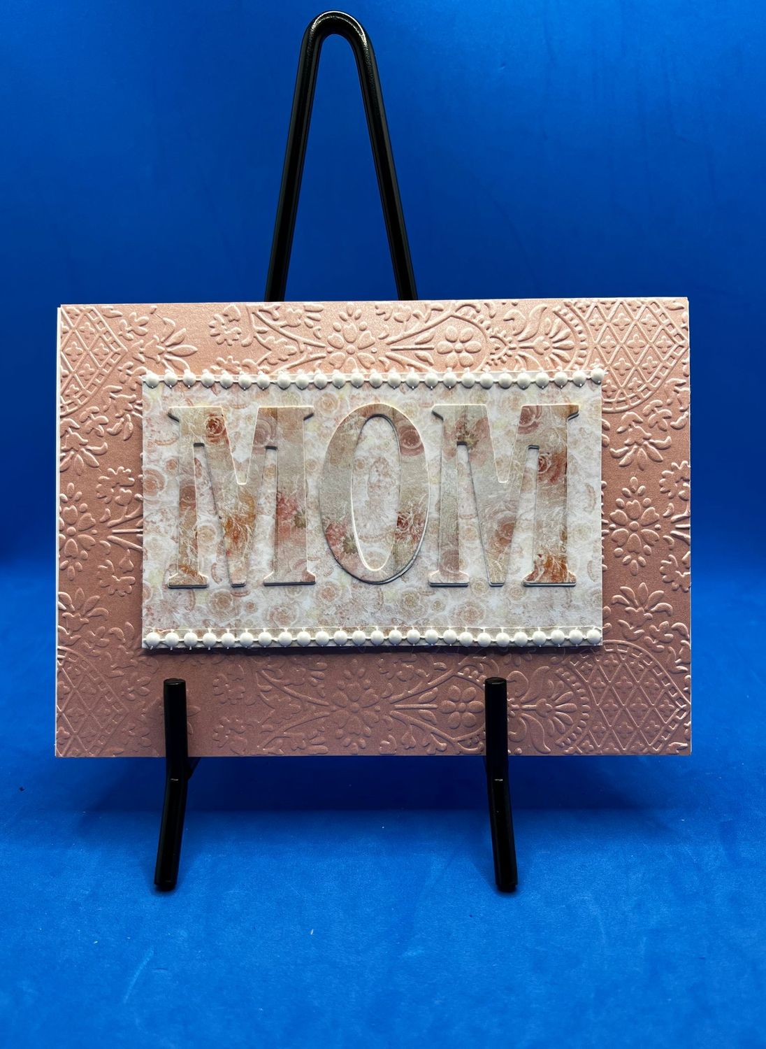 MOM MOM