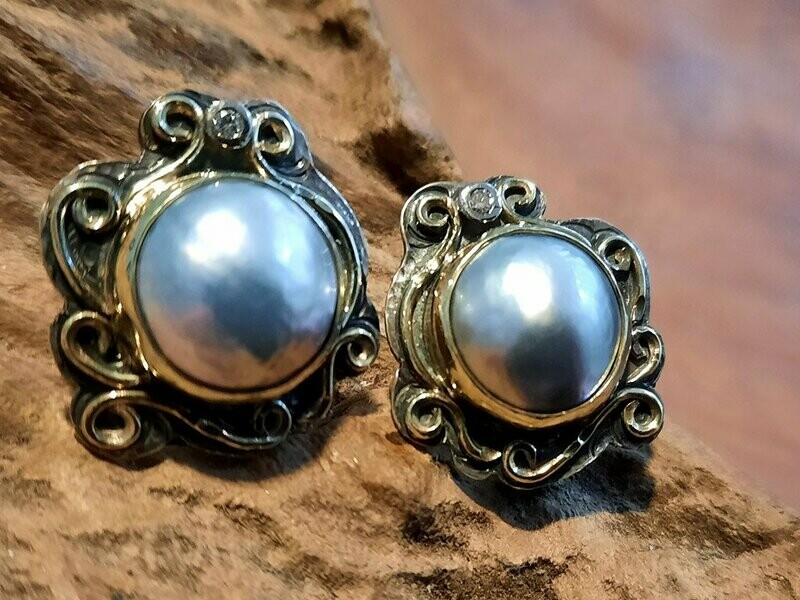 Ohrschmuck mit Tahitimabéperlen und Brillanten Ohrschmuck mit Tahitimabéperlen und Brillanten
