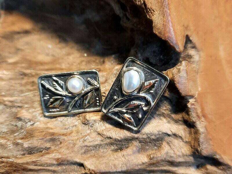 Floraler Ohrschmuck