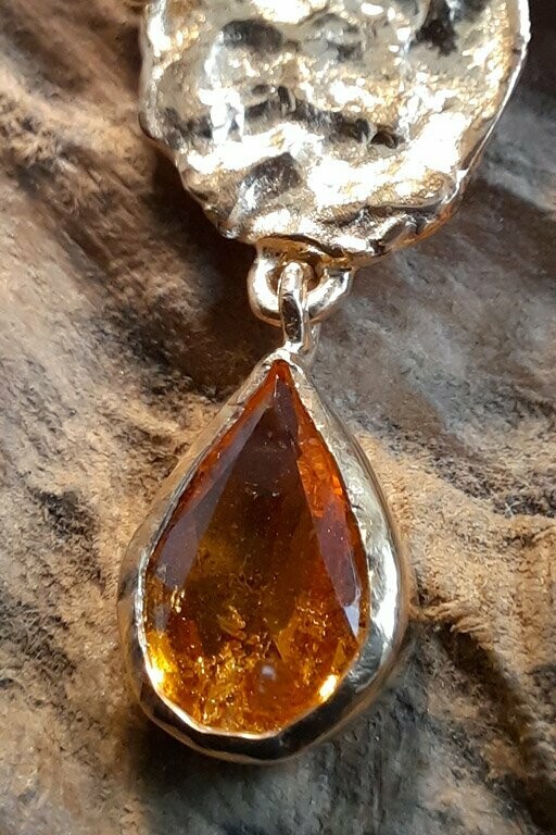 Collier 'Nugget' mit Mandaringranat Collier 'Nugget' mit Mandaringranat