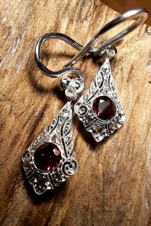 Filigraner Ohrschmuck aus zweiter Hand Filigraner Ohrschmuck aus zweiter Hand