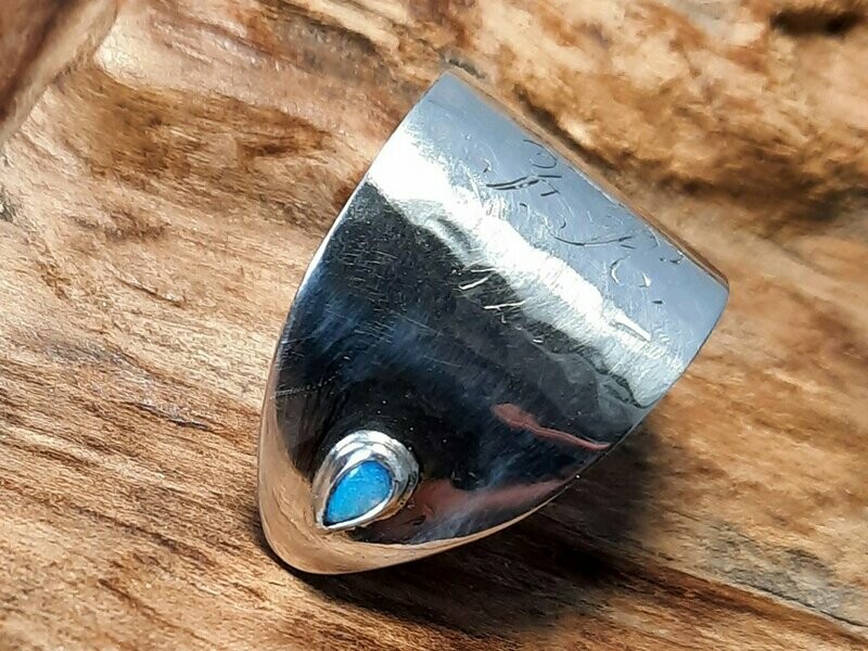 Außergewöhnlicher Fingerschmuck Außergewöhnlicher Fingerschmuck